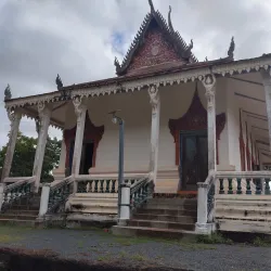 Wat Kampong Tralach Leu - Kampong Chhnang