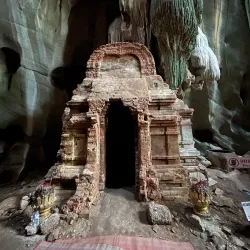 Phnom Chhngok Cave Temple - Kampot
