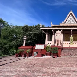 Wat Phnom - Phnom Penh
