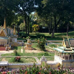 Cambodian Rural Museum (Nearby) - Phumi Samraong