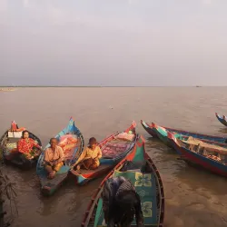 Tonle Sap Lake (Nearby) - Phumi Samraong