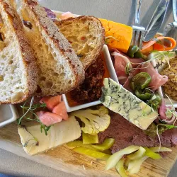 Luckett Vineyards - Annapolis Valley