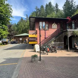 Artisan Square - Bowen Island