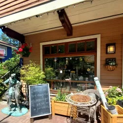 Artisan Square - Bowen Island