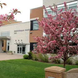 Brossard Library (Bibliothèque de Brossard) - Brossard