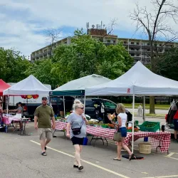 Burlington Farmers' Market - Burlington