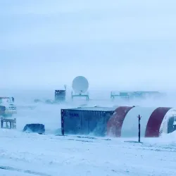 Victoria Island Tundra - Cambridge Bay