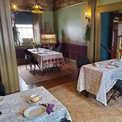 McDougall Cottage - Cambridge