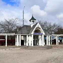 Cobourg Beach - Cobourg