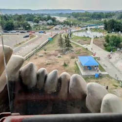 World's Largest Dinosaur - Drumheller