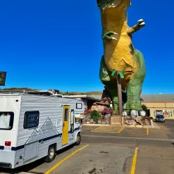 World's Largest Dinosaur - Drumheller