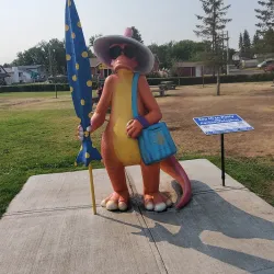 World's Largest Dinosaur - Drumheller