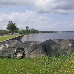 Fort Frances Waterfront Park - Fort Frances