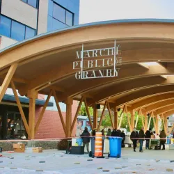 Granby Farmers' Market (Marché Public de Granby) - Granby