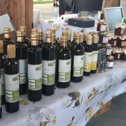 Granby Farmers' Market (Marché Public de Granby) - Granby