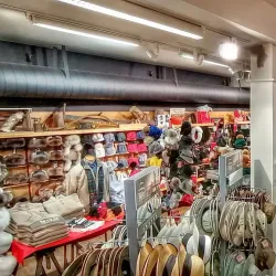 Local Artisan Shops - La Patrie