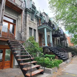 Plateau Mont-Royal Neighborhood - Montreal