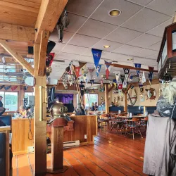 Dinghy Dock Pub - Nanaimo