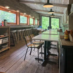 Cliffhanger Cafe - Squamish