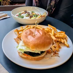 Cliffhanger Cafe - Squamish