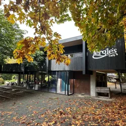 Cliffhanger Cafe - Squamish