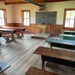 Menno Home Heritage Village - Steinbach