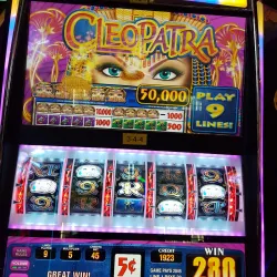 Fraser Downs Racetrack & Casino - Surrey