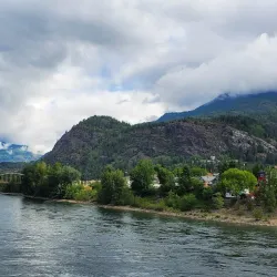 Columbia River Walkway - Trail