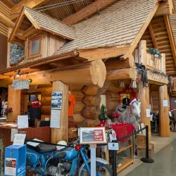 Cariboo Regional District Visitor Centre - Williams Lake