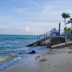 Seven Mile Public Beach Park - Seven Mile Beach
