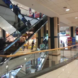 Centro Comercial Plaza San Bernardo - San Bernardo