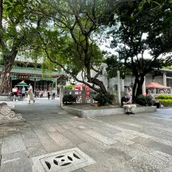 Temple of the Six Banyan Trees (Liurong Temple) - Guangzhou