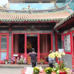 Longshan Temple - Jintan