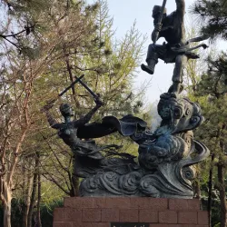 Huaguo Mountain (Flower Fruit Mountain) - Lianyungang