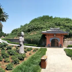 Luoyang Ancient Tombs Museum - Luoyang