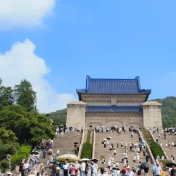 Sun Yat-sen Mausoleum - Nanjing