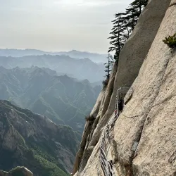 Huashan Mountain - Weinan
