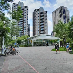 Xiangshan Park - Yangquan