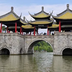 Slender West Lake - Yangzhou