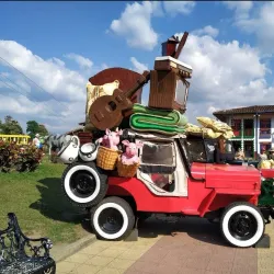 National Coffee Park (Parque Nacional del Café) - Armenia