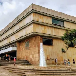 Teatro Los Fundadores - Manizales