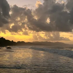 Black Rock Beach (Playa Negra) - Puerto Viejo - de Talamanca