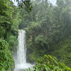 La Paz Waterfall Gardens - San Luis