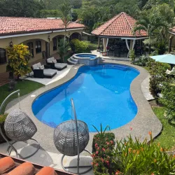 Las Brisas Hot Springs - San Vito