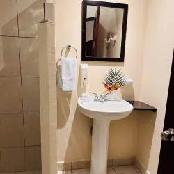 Las Brisas Hot Springs - San Vito