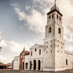 Catedral de San Salvador de Bayamo - Bayamo