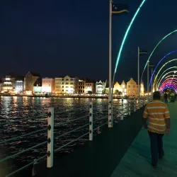 Queen Emma Bridge - Willemstad