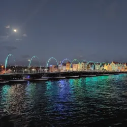 Queen Emma Bridge - Willemstad