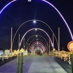 Queen Emma Bridge - Willemstad