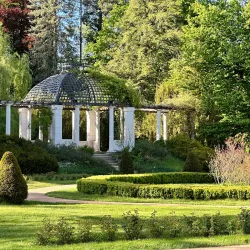 Zruč nad Sázavou Castle - Benesov